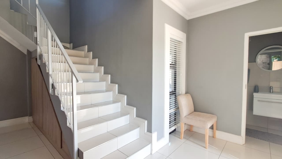 To Let 4 Bedroom Property for Rent in Avalon Estate Western Cape